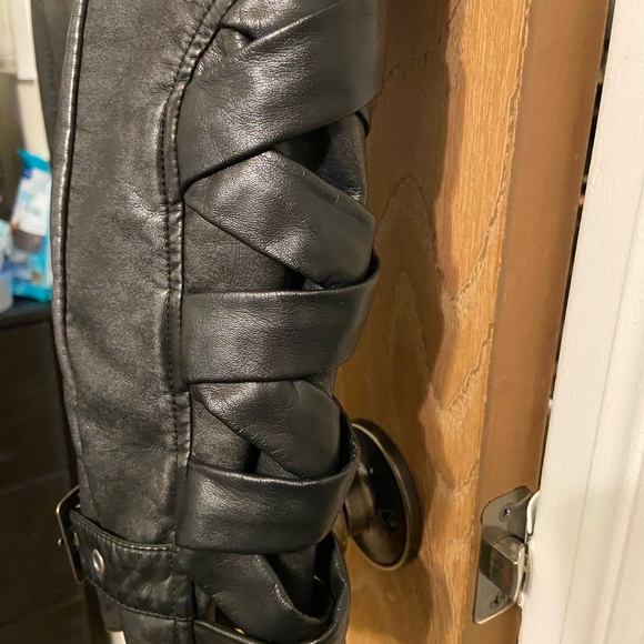 Jacket - Picture 4 of 5